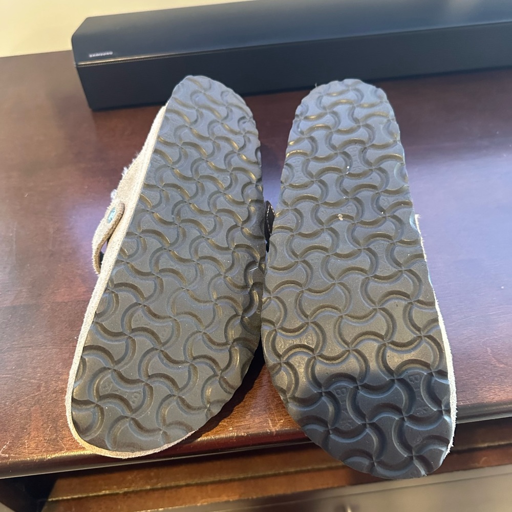 Ugg slides